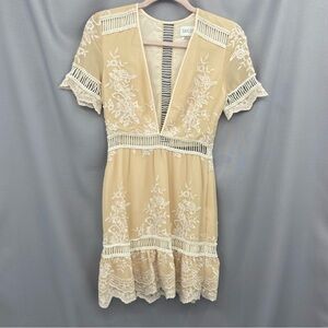 SAYLOR ALEXA DRESS IN NUDE & LACE V-Neck Short Sleeve Size XS